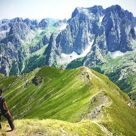 Vilat Pllumaj Gropat e Selces