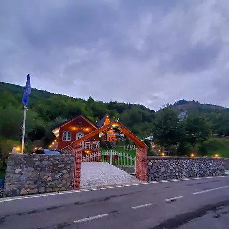 Vilat Pllumaj * Gropat e Selces