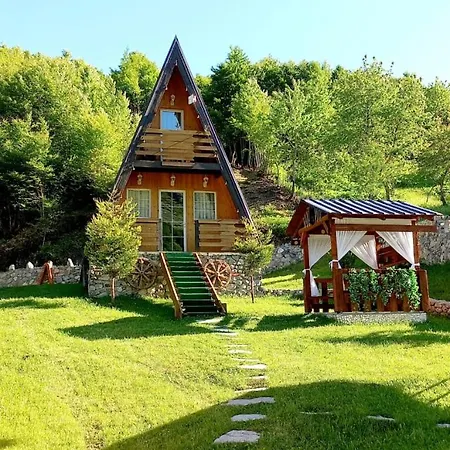 Jaktstuga Vilat Pllumaj *