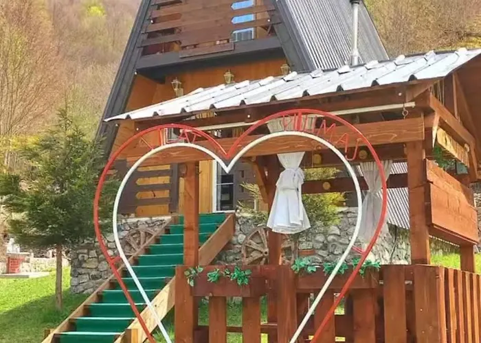 Domek letniskowy Vilat Pllumaj *