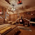 Деревянный коттедж Vilat Pllumaj Gropat e Selces
