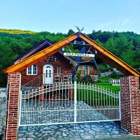 Vilat Pllumaj Lodge *