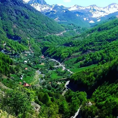 Lodge Vilat Pllumaj