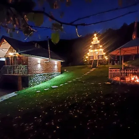 אכסניה Vilat Pllumaj *