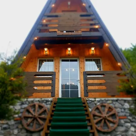 Vilat Pllumaj Gropat e Selces