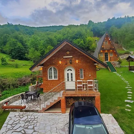 Vilat Pllumaj Lodge Gropat e Selces
