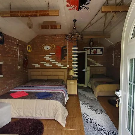 Lodge Vilat Pllumaj Gropat e Selces
