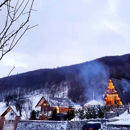 Vilat Pllumaj Lodge *