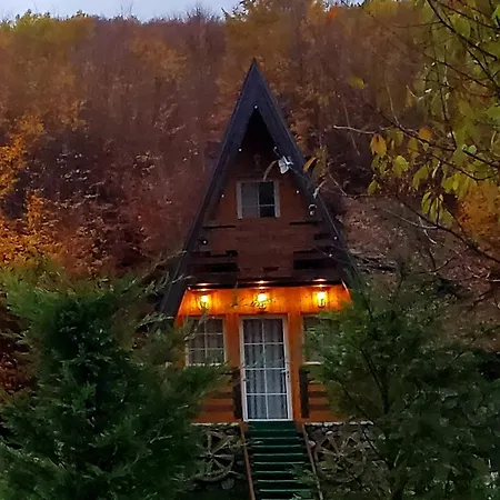 Vilat Pllumaj Lodge