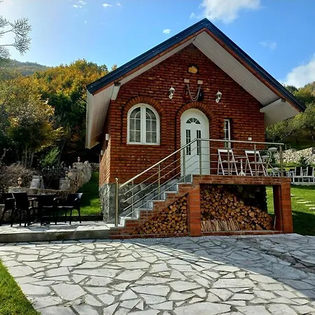 Lodge Vilat Pllumaj
