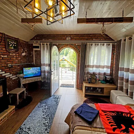 Vilat Pllumaj Lodge Gropat e Selces