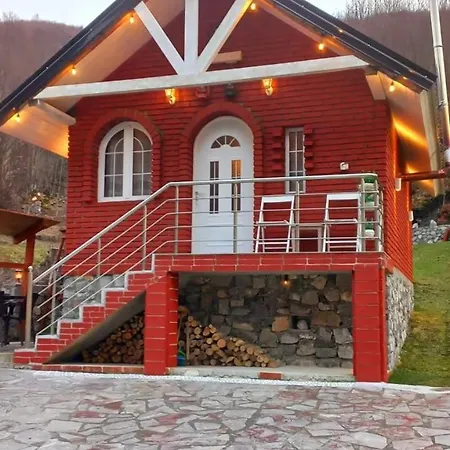 Vilat Pllumaj Gropat e Selces