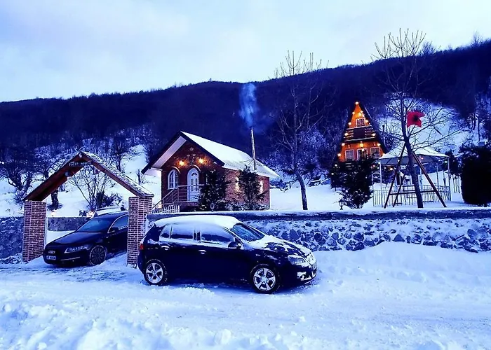 山林小屋 Vilat Pllumaj